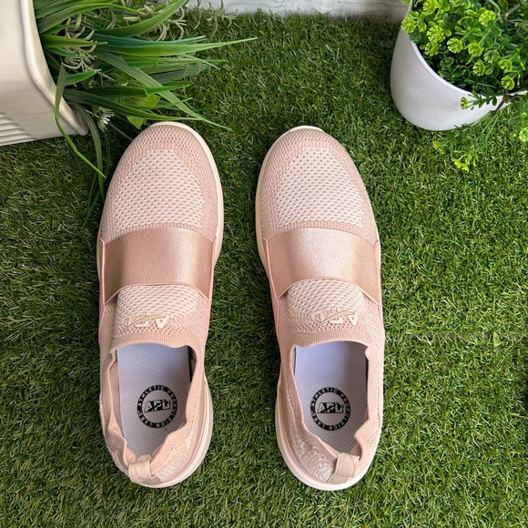 APL Athletic Propulsion Labs APL Lululemon womens size  9.5 Rose Dust/ Nude - Picture 10 of 17
